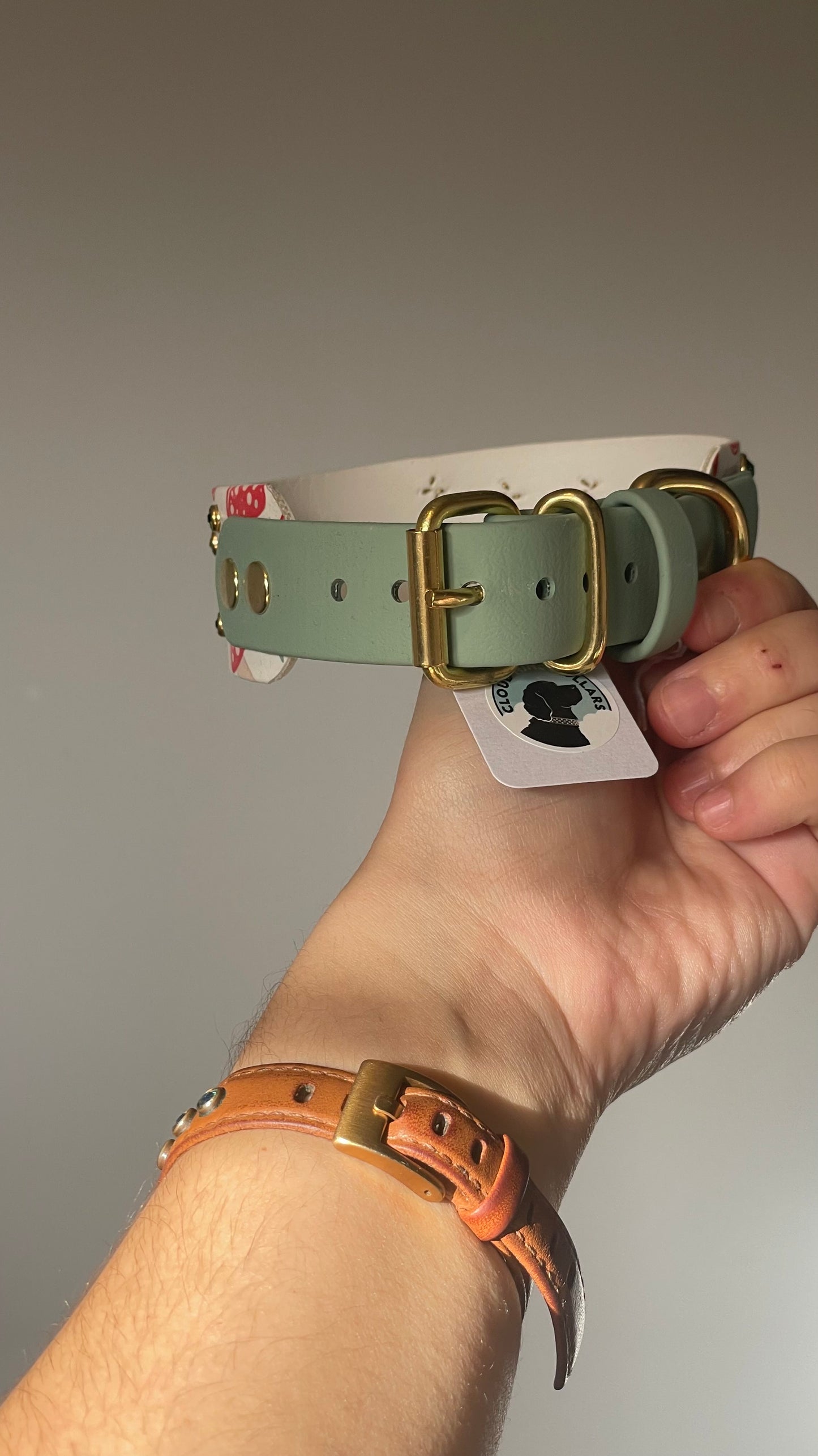 1.5” tapered to 1” - Fits 14-17”