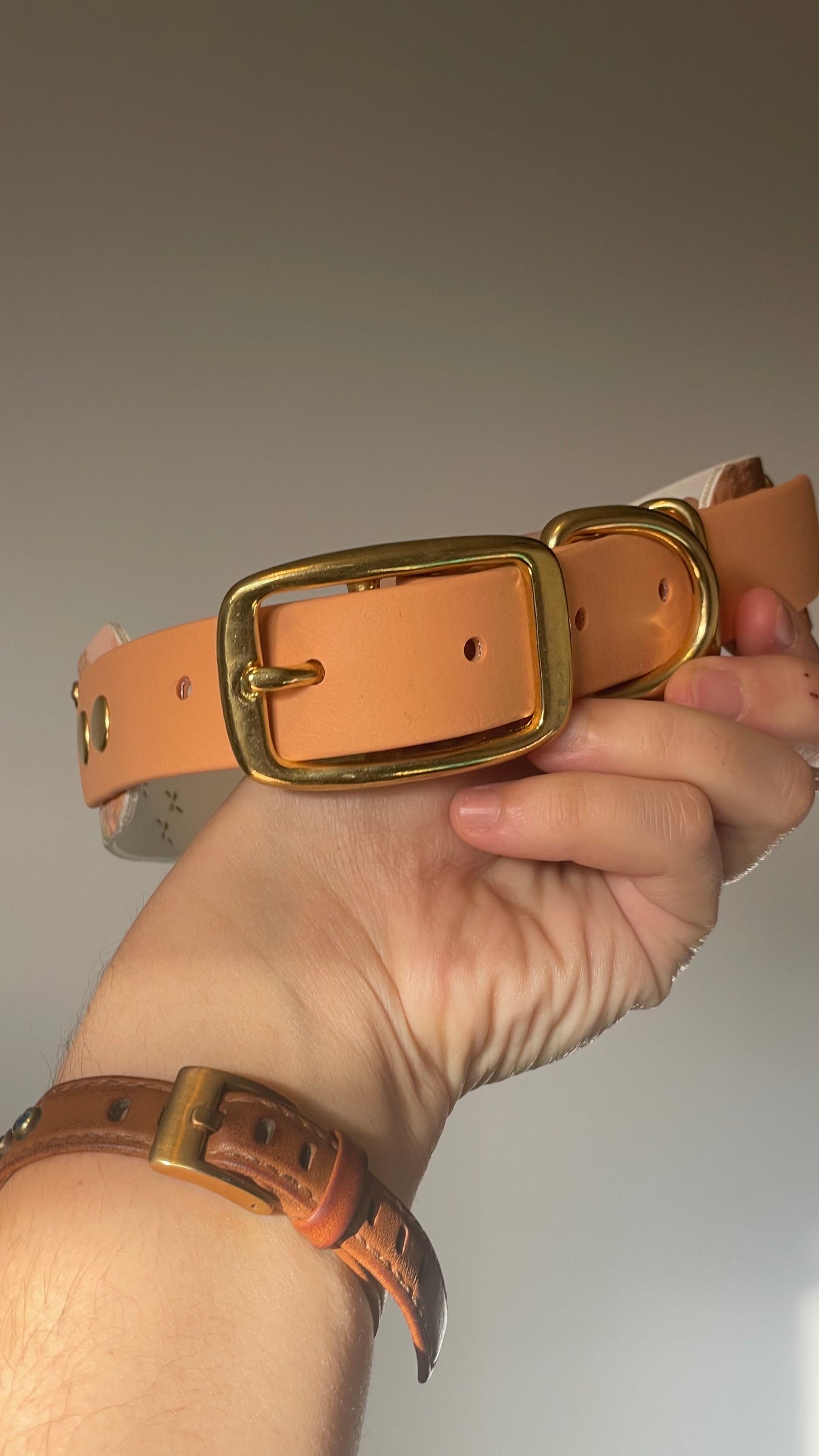 1.5” tapered to 1” - Fits 17-21”