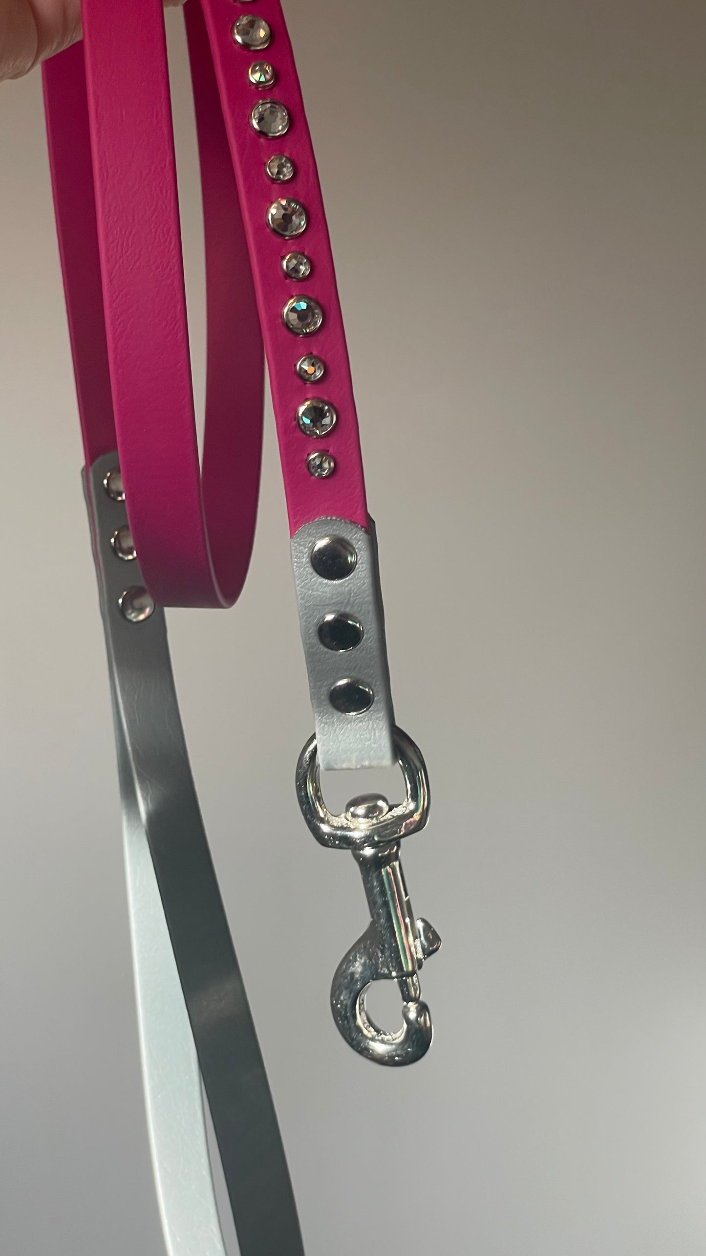 4ft - 5/8” (16mm) two tone bling lead